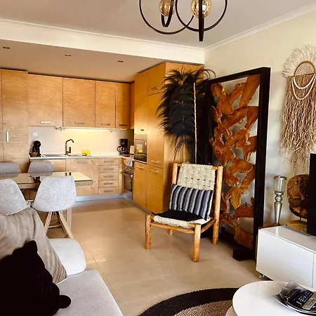 Apartmán Frente Mar Em Vale Centeanes - Moderno E Confortavel *