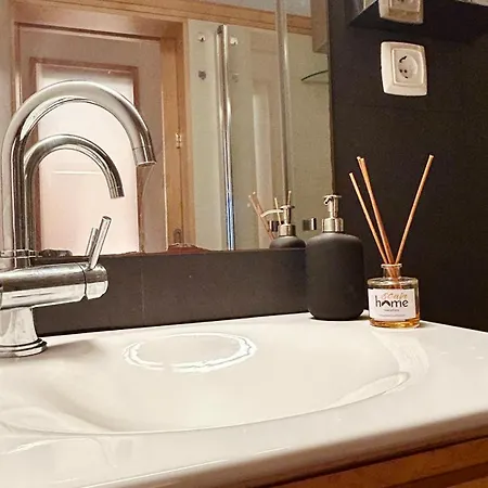 Apartmán Frente Mar Em Vale Centeanes - Moderno E Confortavel